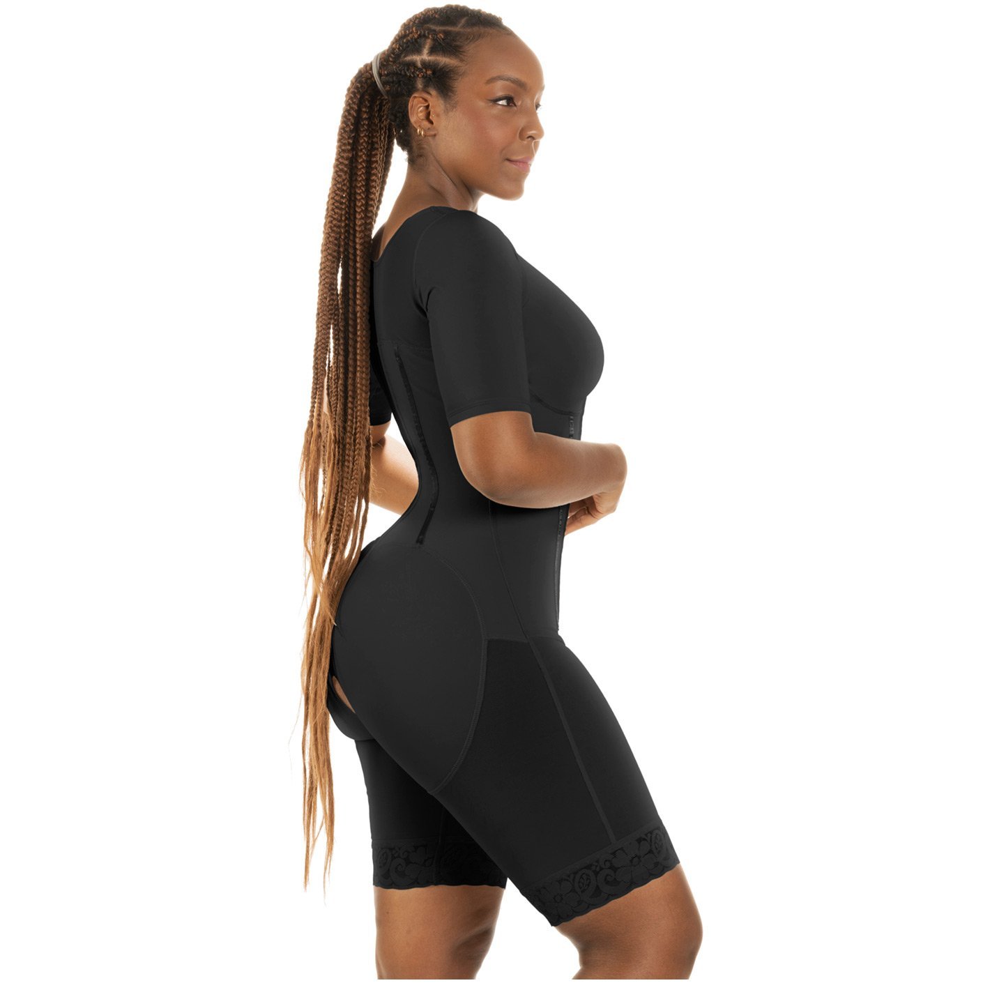 https://www.myfajascolombianas.com/cdn/shop/products/bling-shapers-938bf-colombian-compression-garment-for-women-post-surgery-use-with-sleeves-and-built-in-bra-431872_1024x1024@2x.jpg?v=1654384086